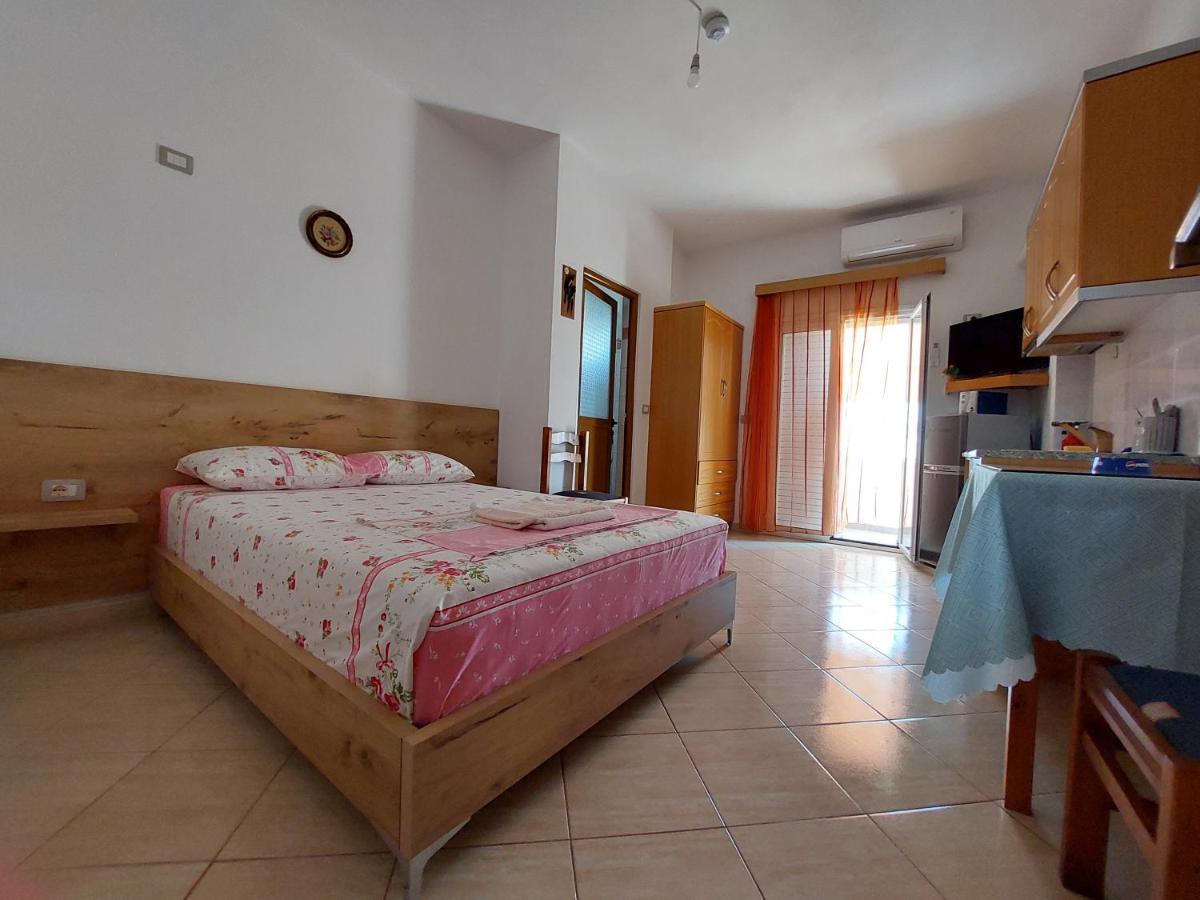Villa Mihal Apartments Ksamil Esterno foto