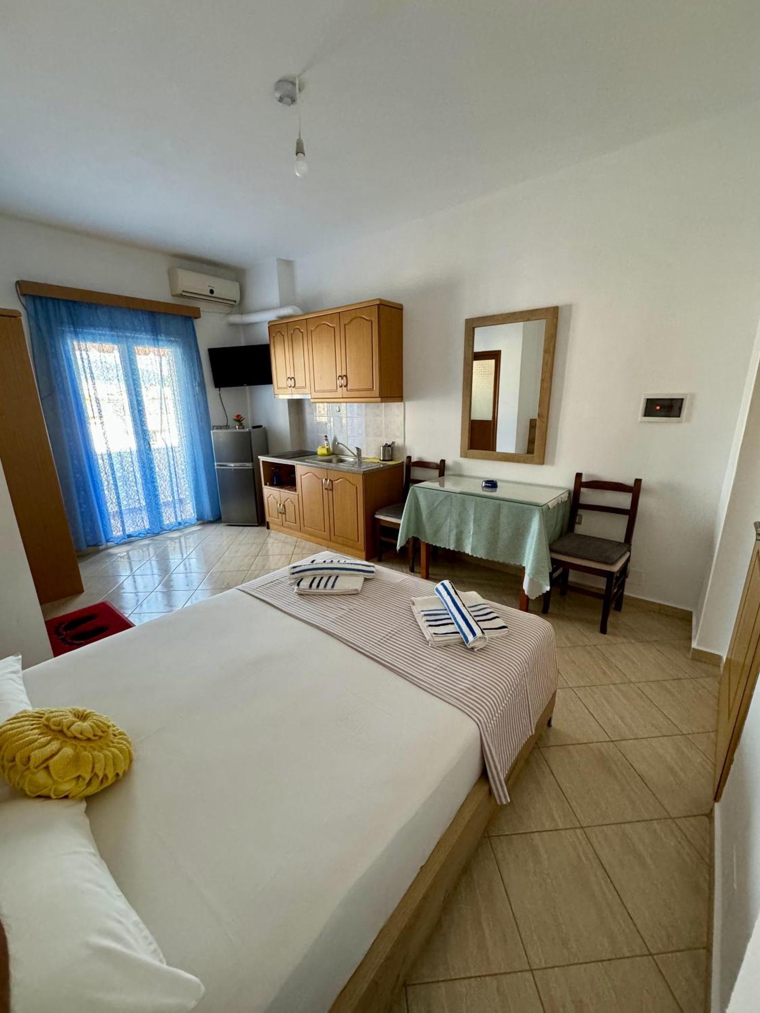 Villa Mihal Apartments Ksamil Esterno foto