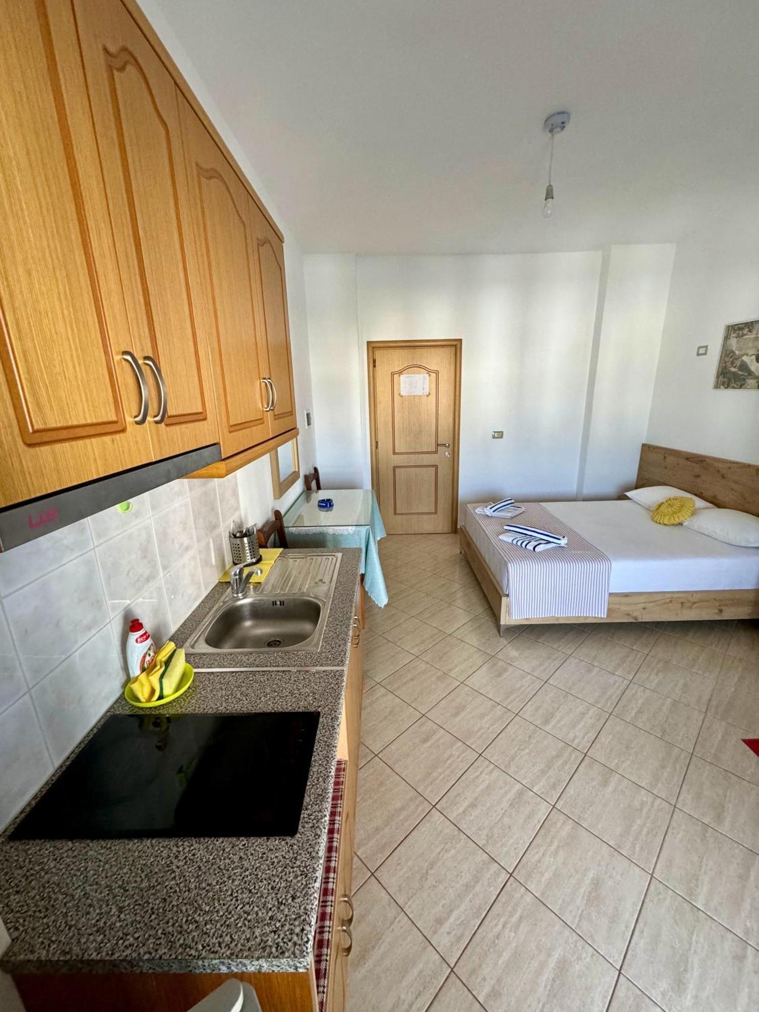 Villa Mihal Apartments Ksamil Esterno foto